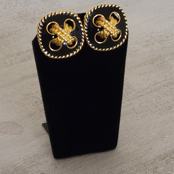 M JENT Black Enamel Clip-on Earrings - Picture 1 of 7